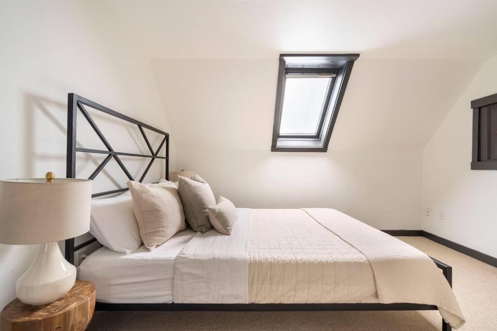 Holiday home Collection - Scandinavian Loft - Local Espresso & Boutiques