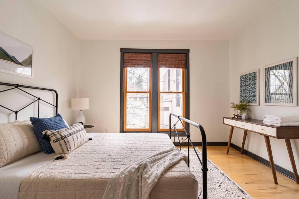 Collection - Scandinavian Loft - Local Espresso & Boutiques Holiday home