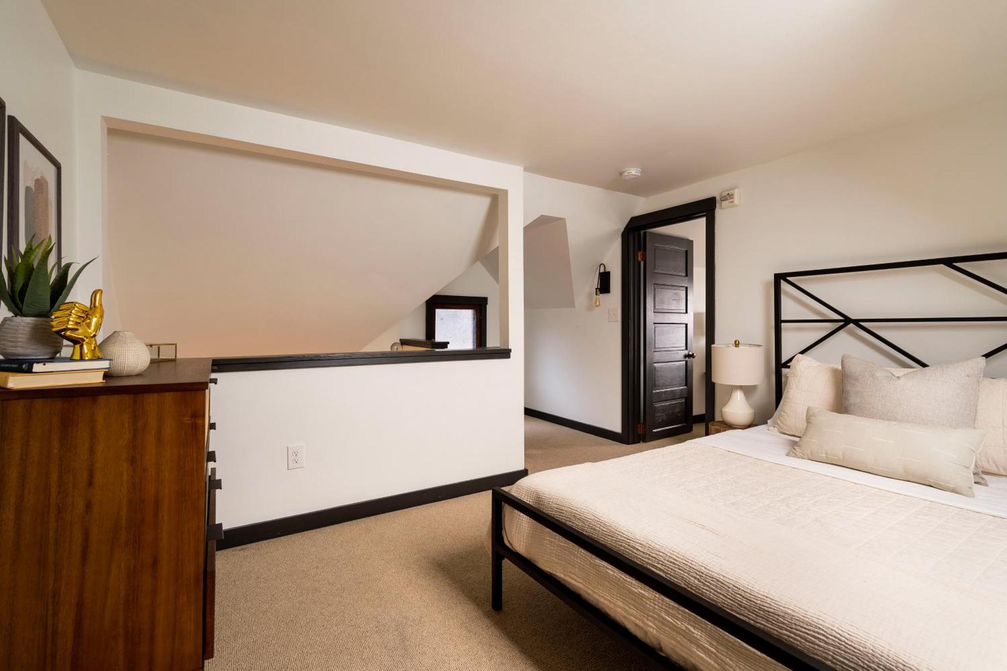 Collection - Scandinavian Loft - Local Espresso & Boutiques Holiday home Portland