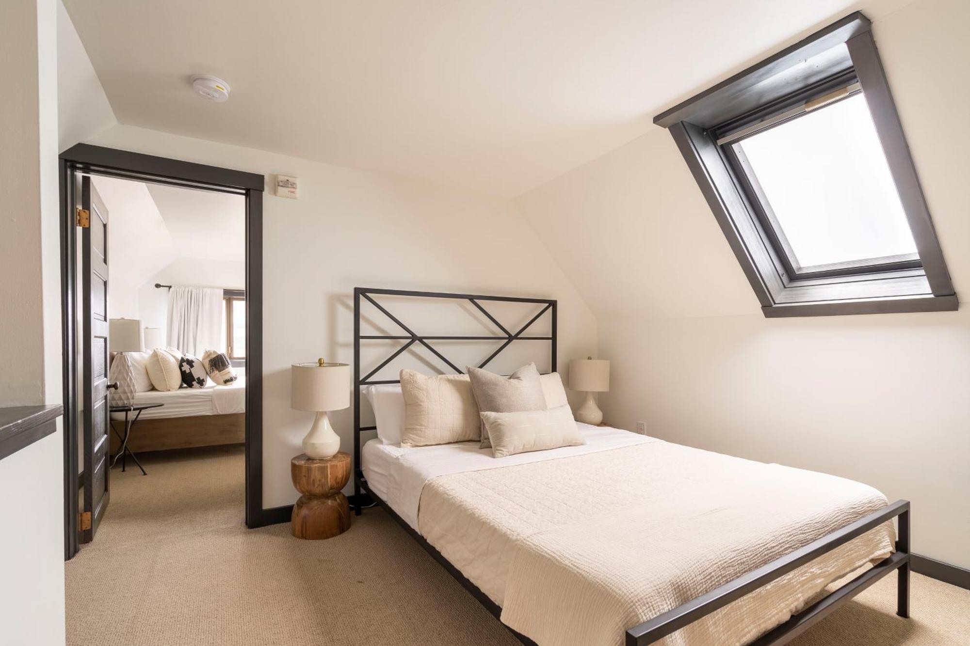 Collection - Scandinavian Loft - Local Espresso & Boutiques Holiday home *